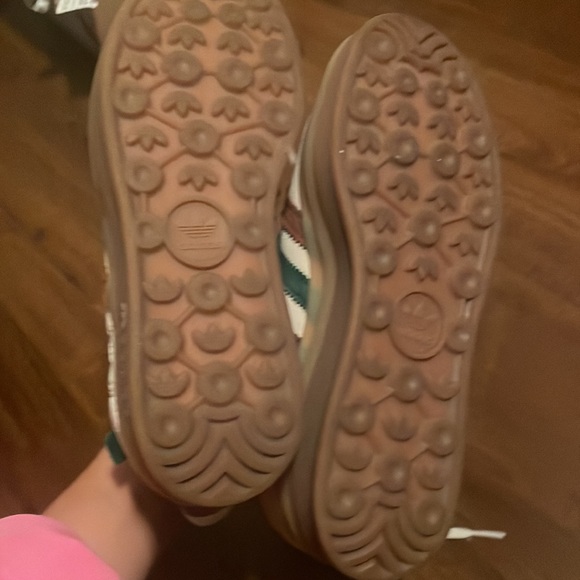 Gazelle - Picture 2 of 5